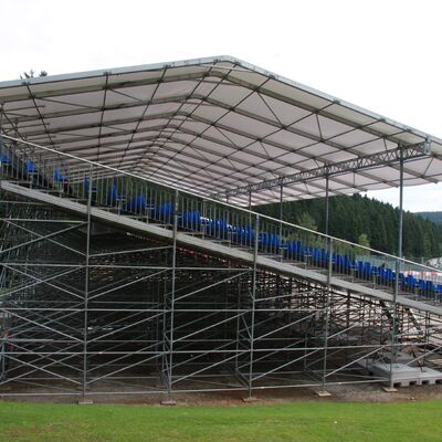 Bender Tribünen, Bühnen, Stadien, Podeste und Zubehör zum Mieten oder Kaufen284