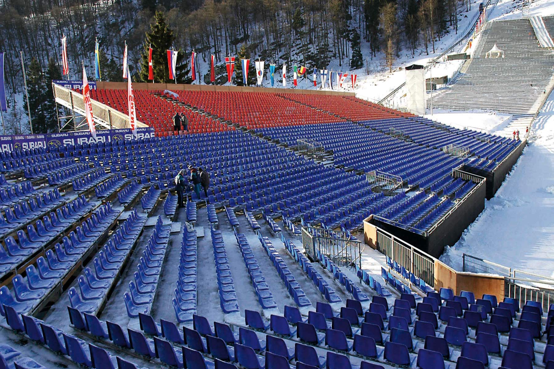 Bender Tribünen, Bühnen und Stadien für Veranstaltungen in Sport, Business, Kultur121